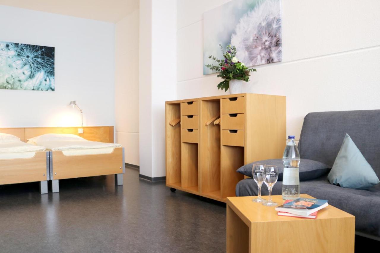 Seminarhotel In Der Manfred-Sauer-Stiftung Lobbach Bagian luar foto