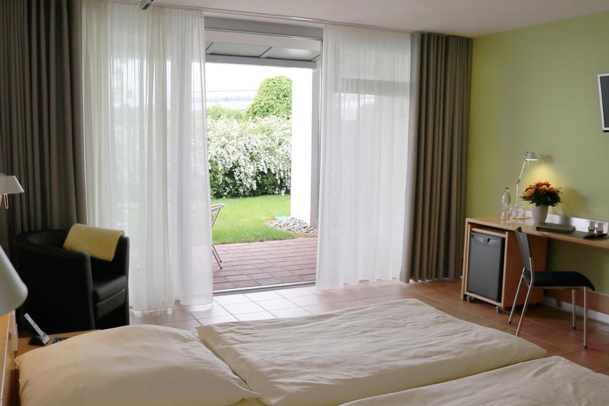 Seminarhotel In Der Manfred-Sauer-Stiftung Lobbach Bagian luar foto